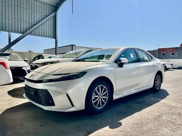 كامري استاندر بنزين E بطاقه جمرك موديل 2025 0