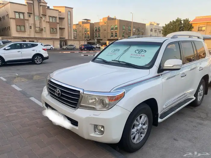 لندكروزر 2013 1