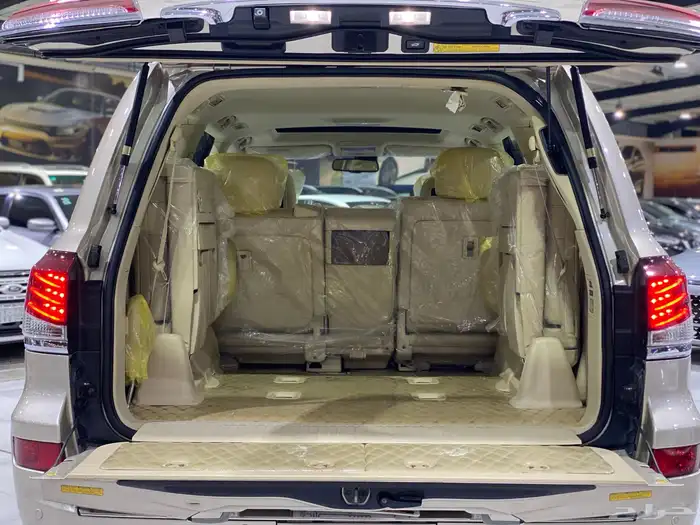 جيب لكزسLX570 فل كامل 7