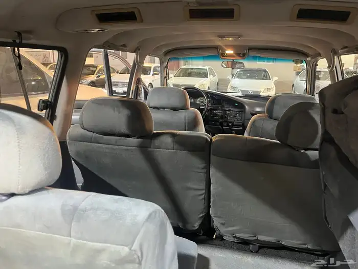 لاندكروزر VXR مخزن 10