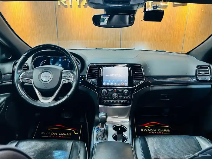 جراند شيروكي 2020 اوفرلاند V6 (( عرض خاص)) 7