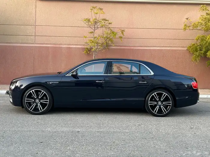 بنتلي كونتينتال فلاينج سبير في حاله ممتازه 3