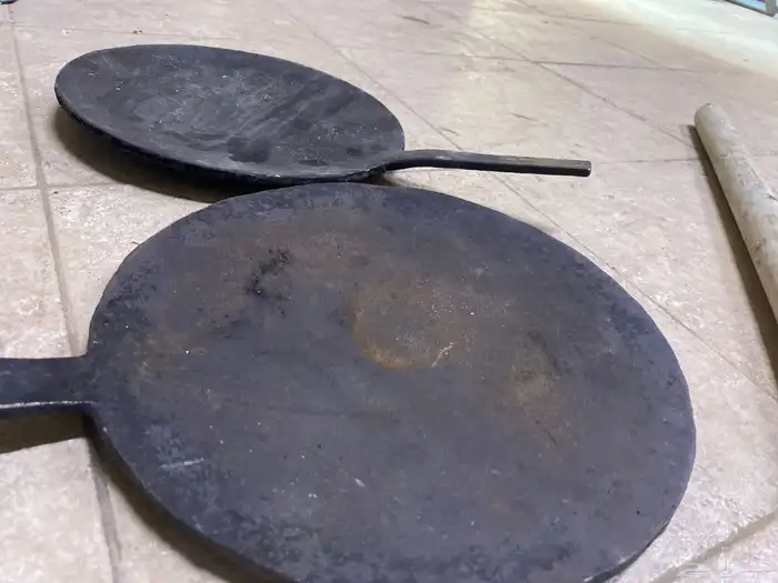 صاج من حديد الزهر قوي وسميك وثقيل 2