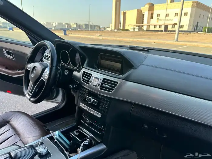 مرسيدس E300 2015 نظيف جدا مصين كامل 42
