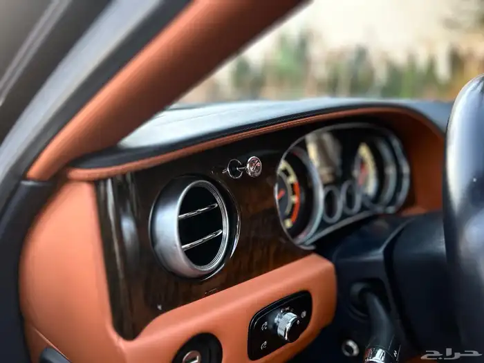 بنتلي كونتينتال فلاينج سبير في حاله ممتازه 11