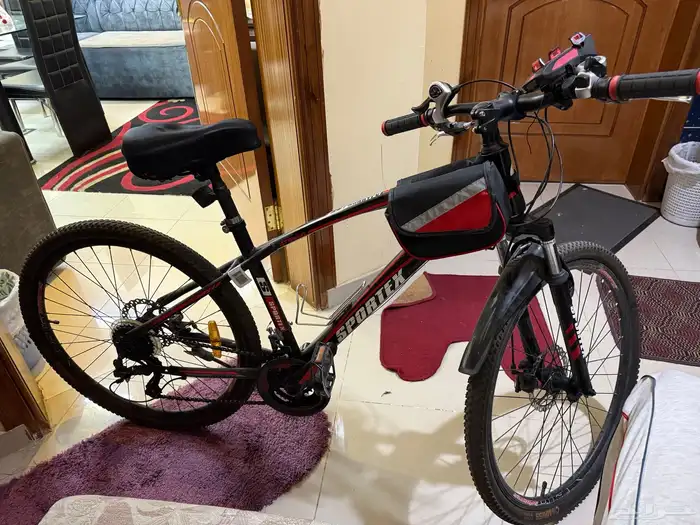 سيكل رياضي نظيف ومستخدم استخدام بسيط 1