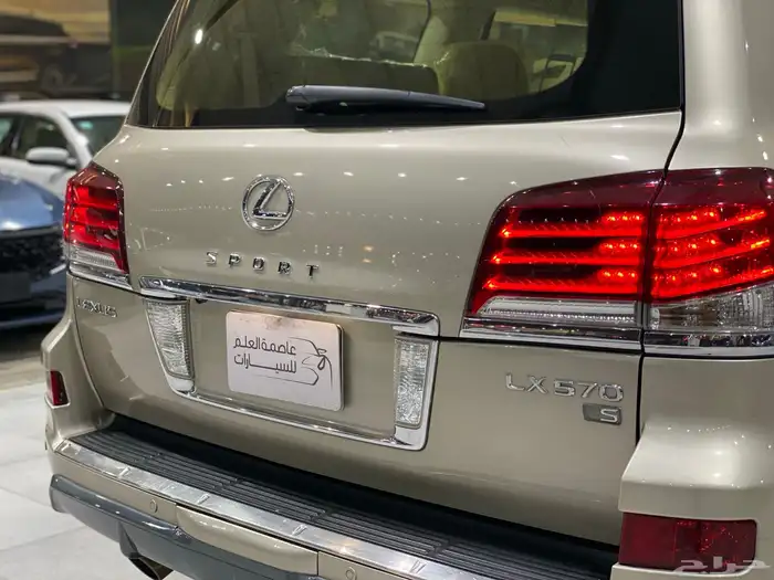 جيب لكزسLX570 فل كامل 6