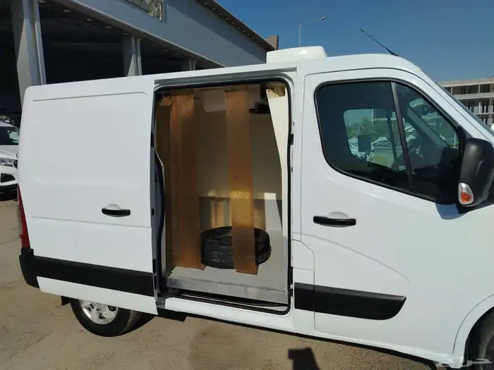 فان رينو ماستر ثلاجه 2023 4