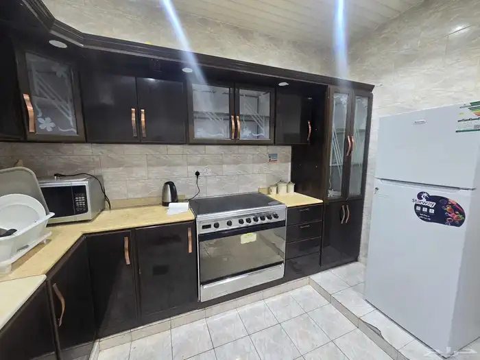 شقة مفروشة ثلاث غرف حي السعادة 0