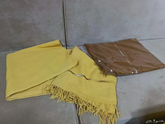 شال عرض قريب متر وطول قريب مترين 0