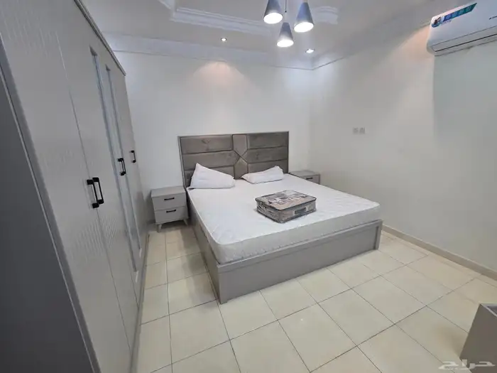 شقة مفروشة ثلاث غرف حي السعادة 7