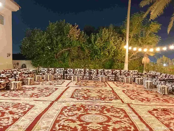 تاجير جلسات ارضيه ومرتفعه تاجير عقود لمبات 3