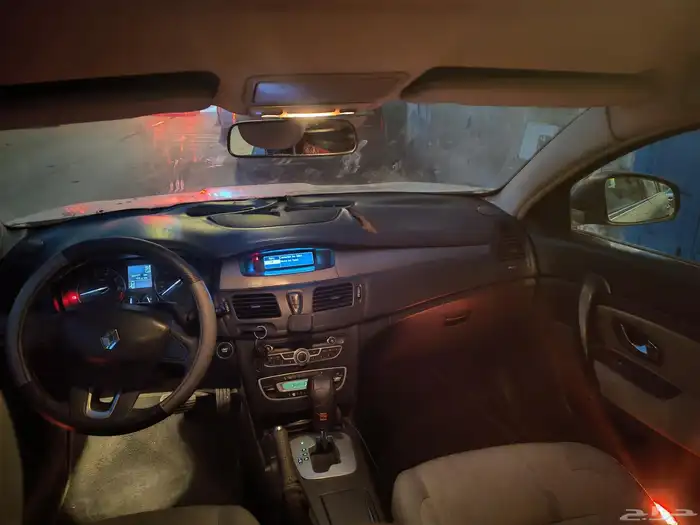 سيارة رينو سافران 2014 8