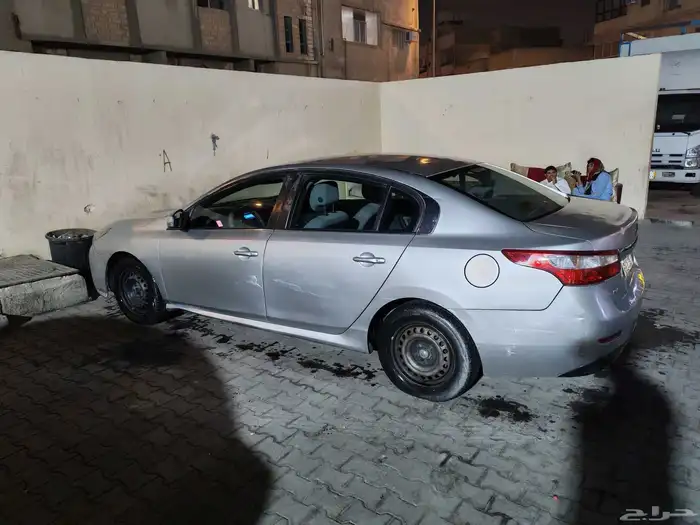 سيارة رينو سافران 2014 5