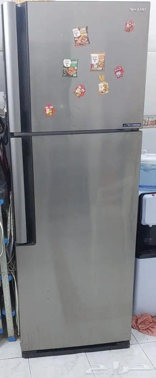 ثلاجة شارب نظيفه وتبريدها ممتاز 0