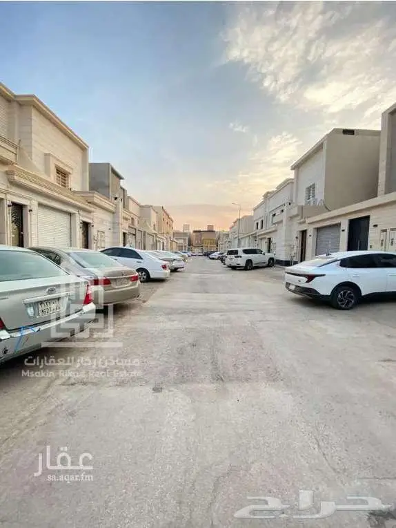 فيلا للبيع   تصميم عصري وموقع مميز في حي السعادة 1