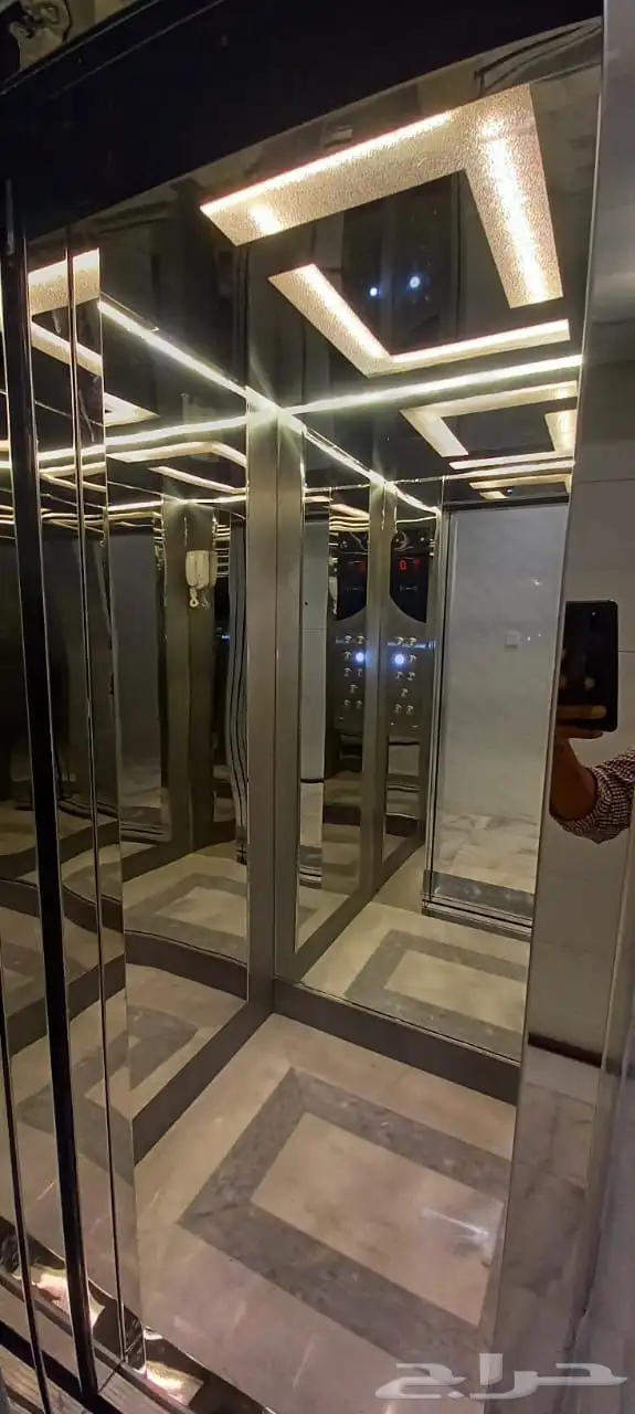 مصاعد تعيش العمر 7