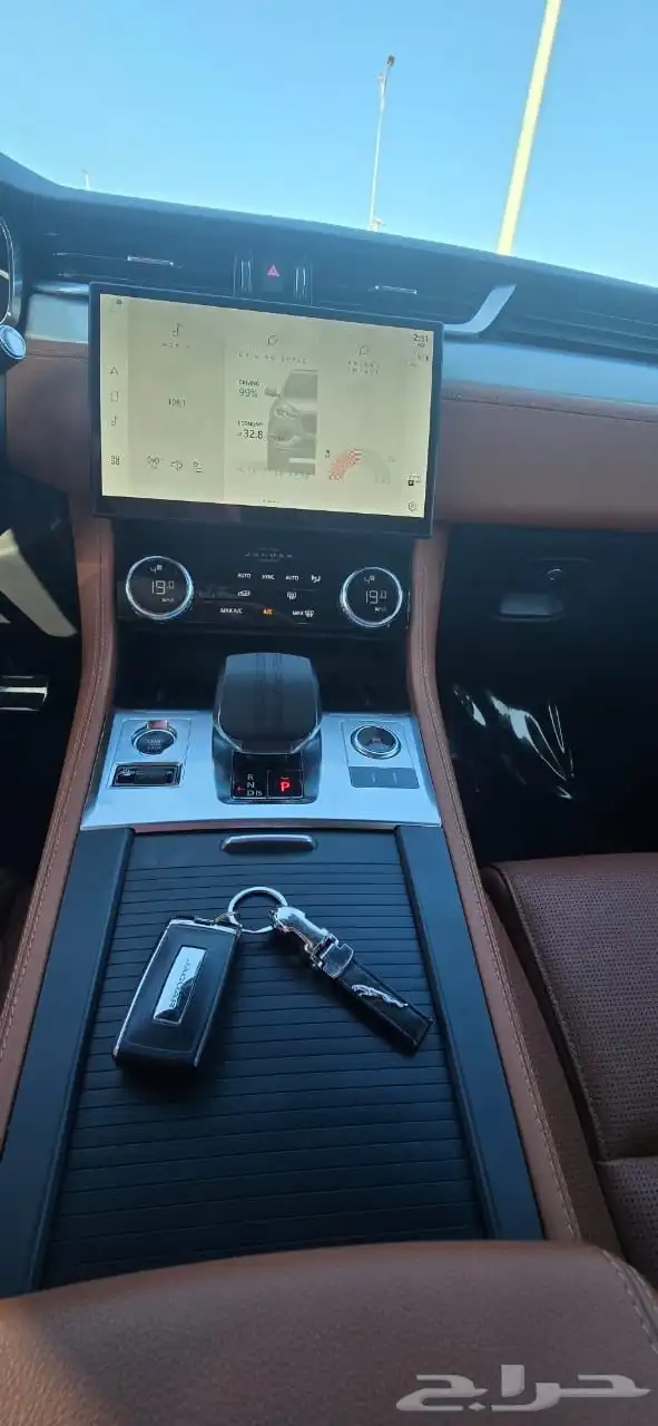 جاكوار f pace 2022 R dynamic 35