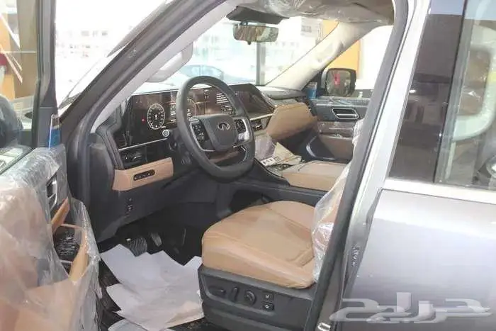 انفينتى QX80 سنسورى 2025 10