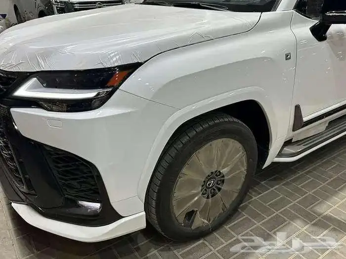 لكزس LX600 اف سبورت سعودي 2025 6