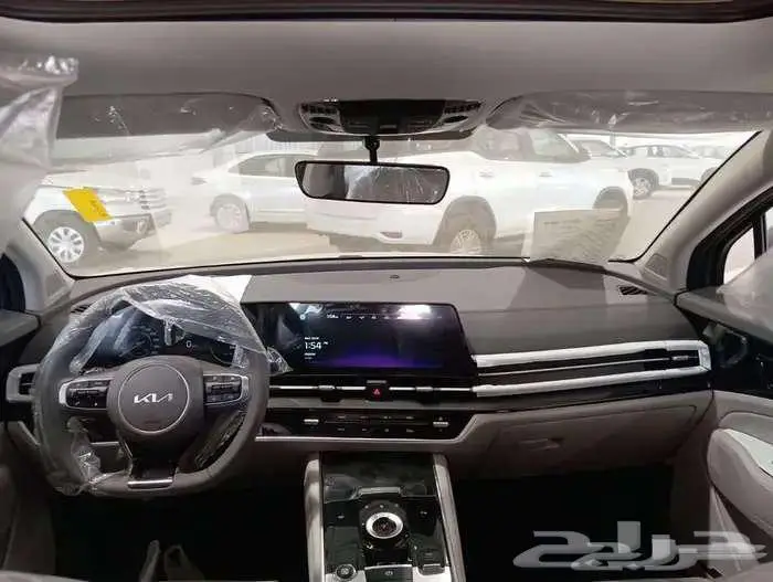 كيا سبورتاج ماكينه 1500cc نص فل 2025 لدي معرض مكارم التميز 12