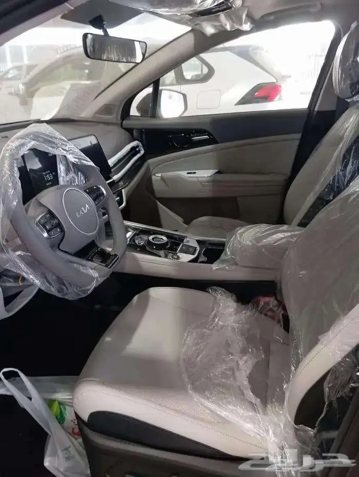 كيا سبورتاج ماكينه 1500cc نص فل 2025 لدي معرض مكارم التميز 19
