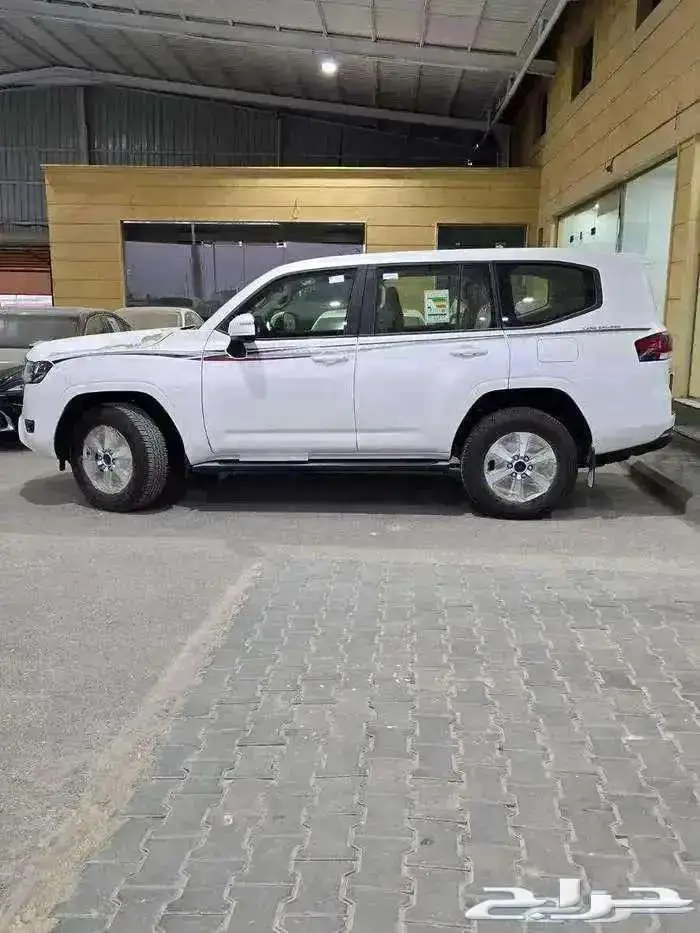 لاندكروزر GXR هدد فتحة بريمي 2025 اقل سعر لدى الحسن 1