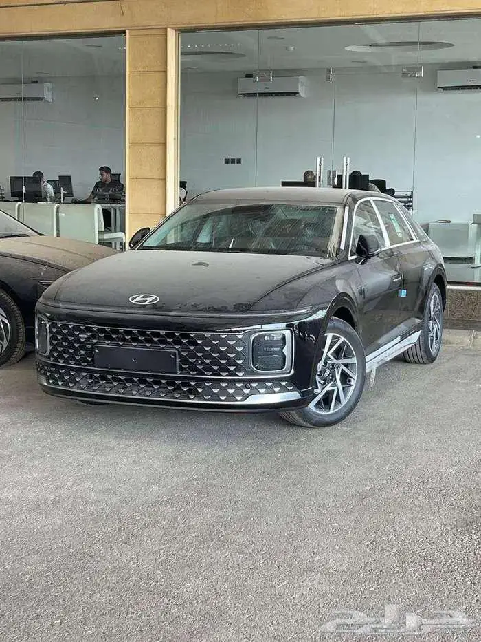 هيونداي ازيرا كلاسيك أسود خليجي 2026 متوفر لدى الحسن 1