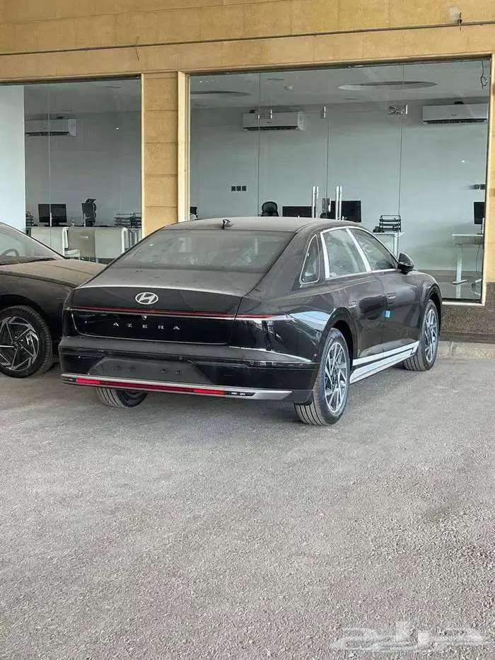 هيونداي ازيرا كلاسيك أسود خليجي 2026 متوفر لدى الحسن 3