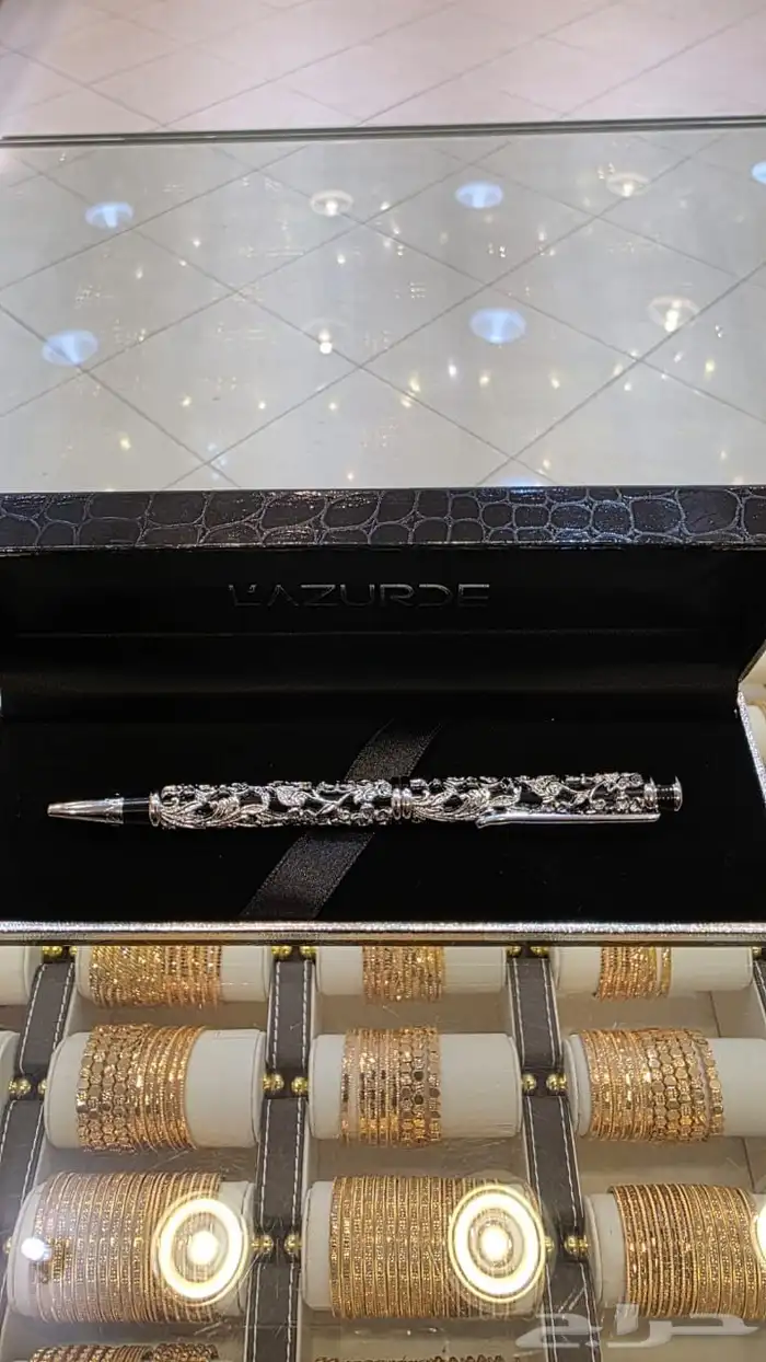 قلم فاخر من مجموعة لازوردي للذهب والمجوهرات 2