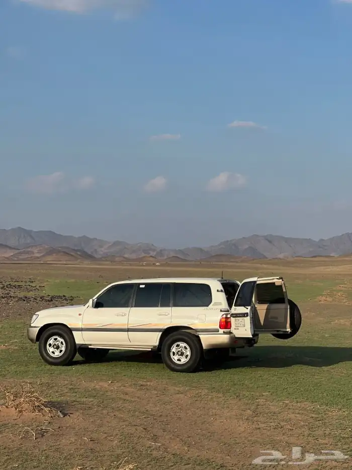 جيب لاندكروزر 2