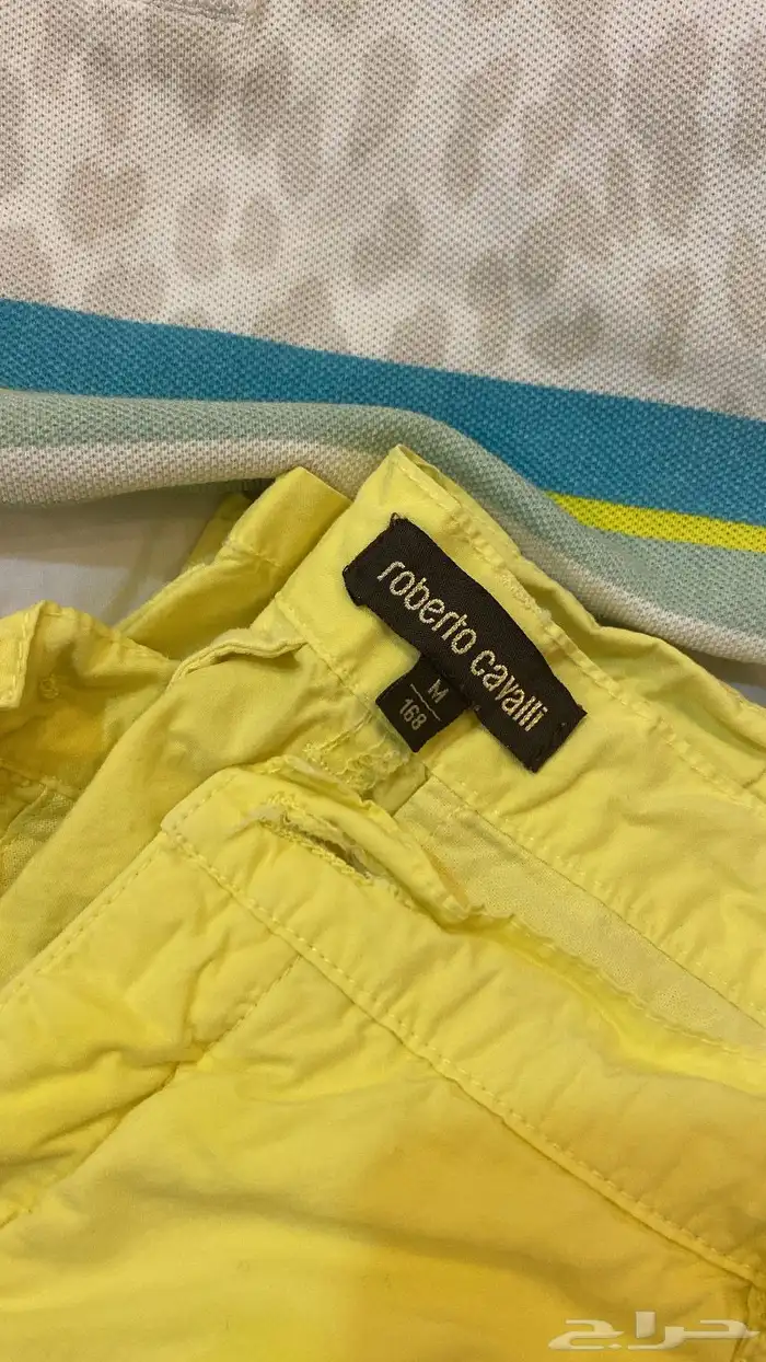 تشيرت وبنطلون من ماركة روبرتو كفالي 1