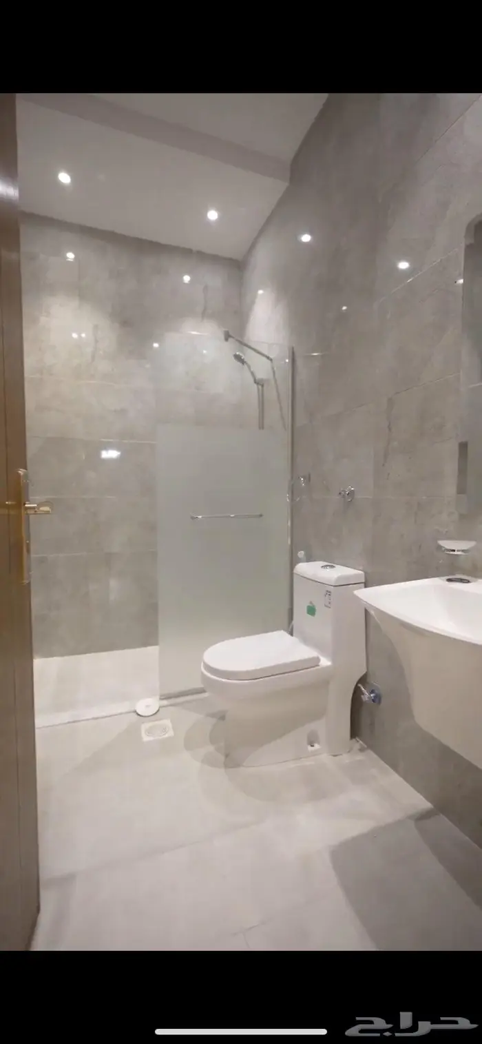 شقق مميزه للبيع بحي المروه 9