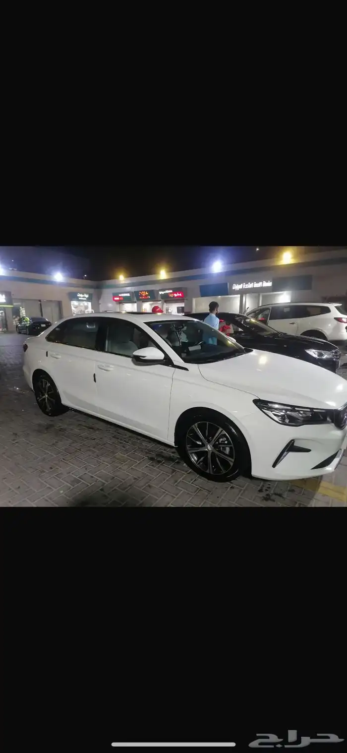 جيلي ام جراند 2023 فل كامل بحالة الوكالة ممشى قليل 3