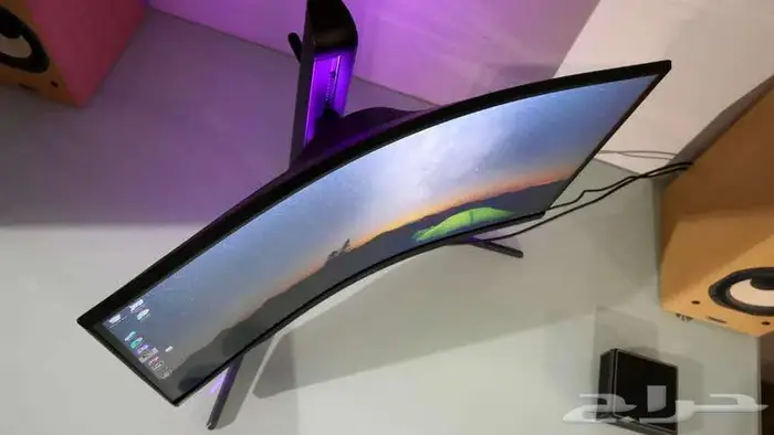 شاشة الالعاب G7 odyssey 240hz 27inch 2K VA ممتازة 1