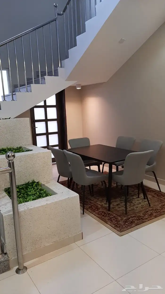 شقه وفيلا فاخرة للإيجار الشهري   سنه دراسيه  سنوي 0