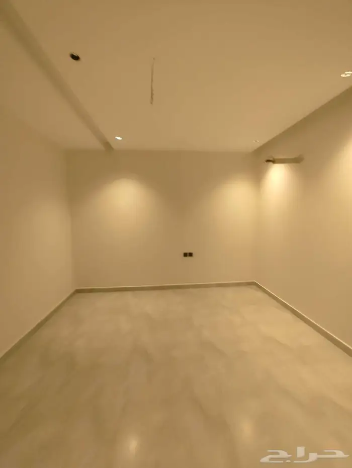 روف فاخر للبيع بحى السلامه 17