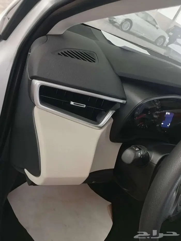 تويوتا كورولا 2.0 2025 عبداللطيف جميل 12