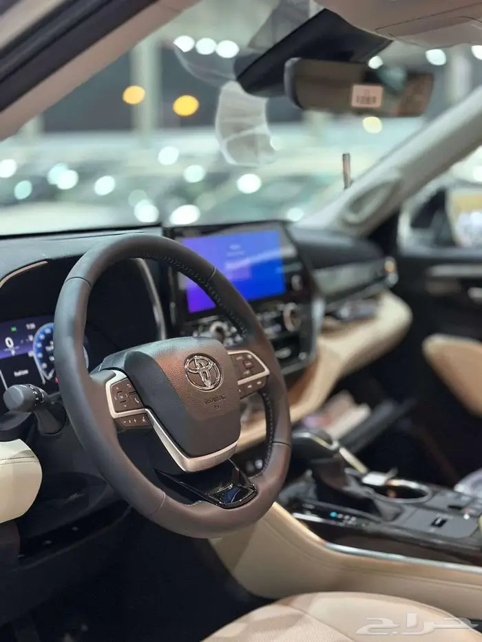 تويوتا هايلاندر ليمتد 2025 1