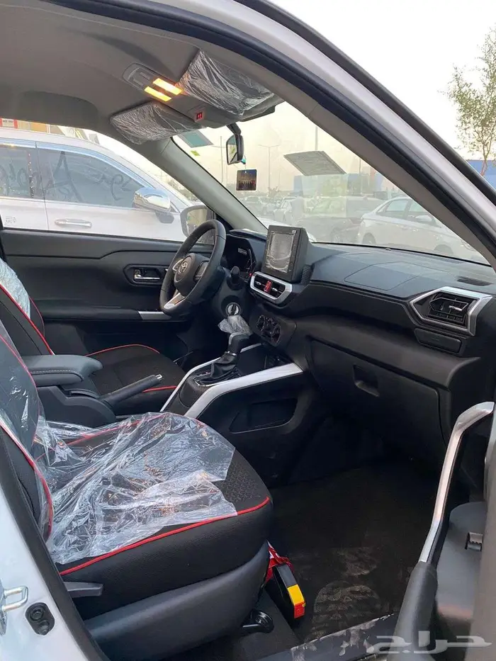 تويوتا رايز 2026 ( اصفار) سقف اسود شاشة كاميرا ثبات الكتروني 13