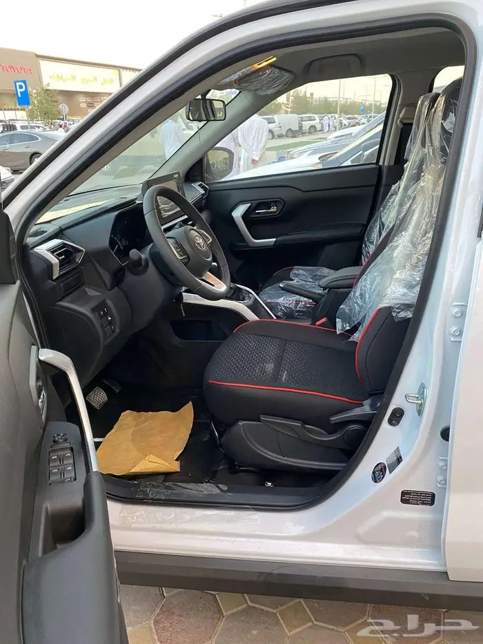 تويوتا رايز 2026 ( اصفار) سقف اسود شاشة كاميرا ثبات الكتروني 8