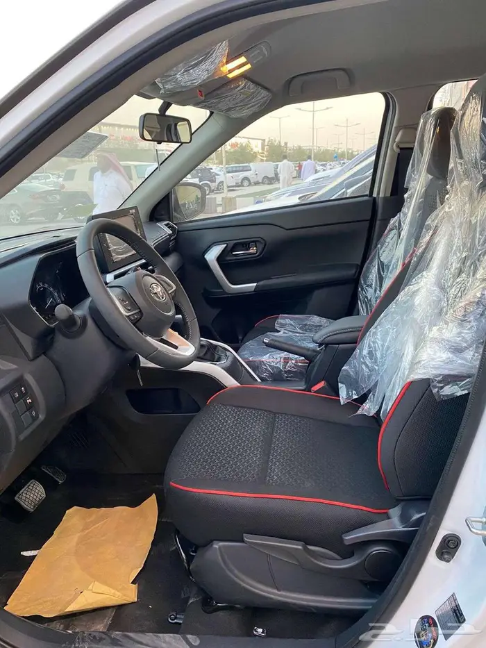 تويوتا رايز 2026 ( اصفار) سقف اسود شاشة كاميرا ثبات الكتروني 9