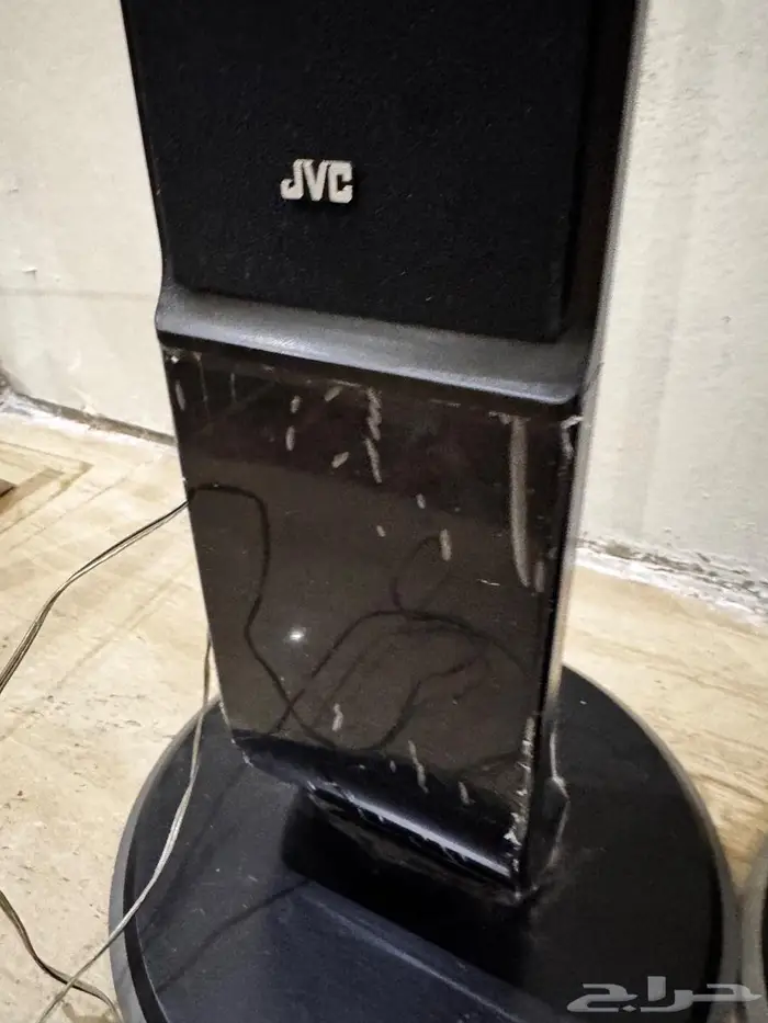 مجموعة مسرح منزلي للبيع بوضع جيد وصوت ممتاز 1