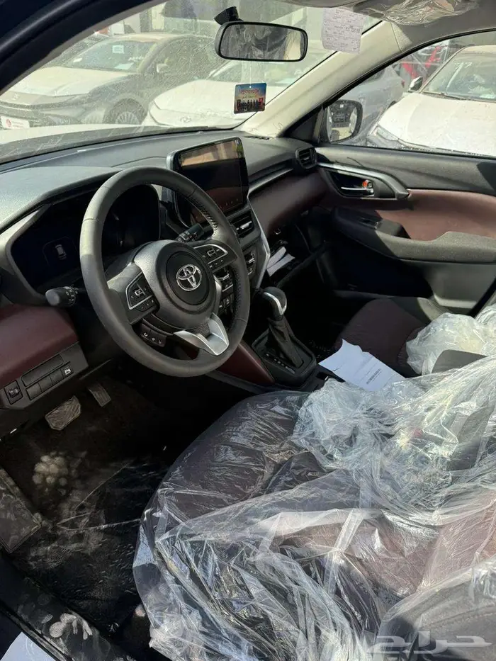 تويوتا اوربان كروزر GLX فل كامل 2026 4