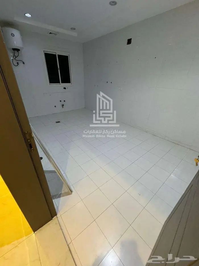 فيلا للبيع   تصميم عصري وموقع مميز في حي السعادة 22