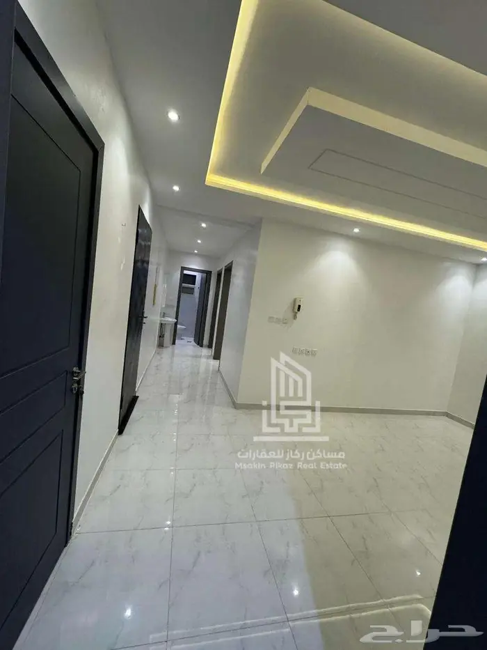 فيلا للبيع   تصميم عصري وموقع مميز في حي السعادة 21