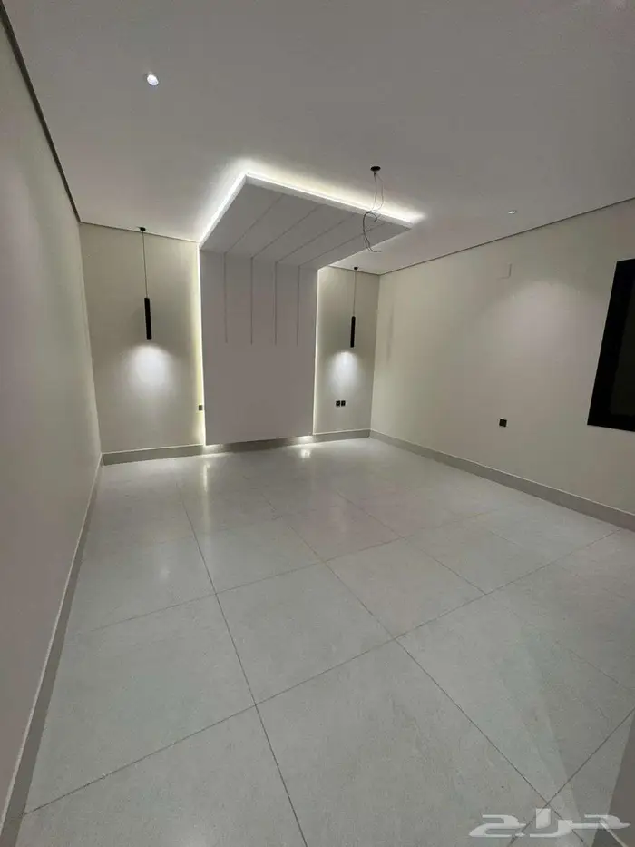 شقة دور ثاني للبيع بحي الاخضر 2