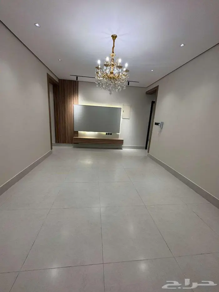 شقة دور ثاني للبيع بحي الاخضر 11