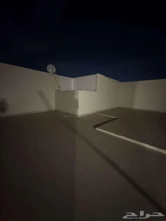 شقة دور ثاني للبيع بحي الاخضر 13