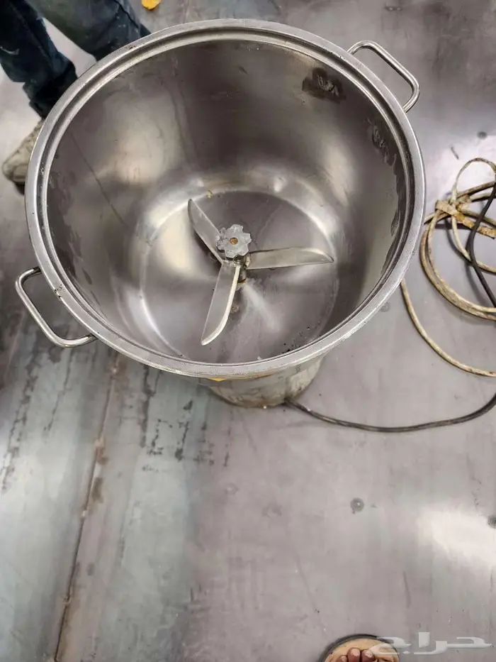 تصفية معدات مطاعم كمية ضخمة   البيع جملة فقط   الرياض 92